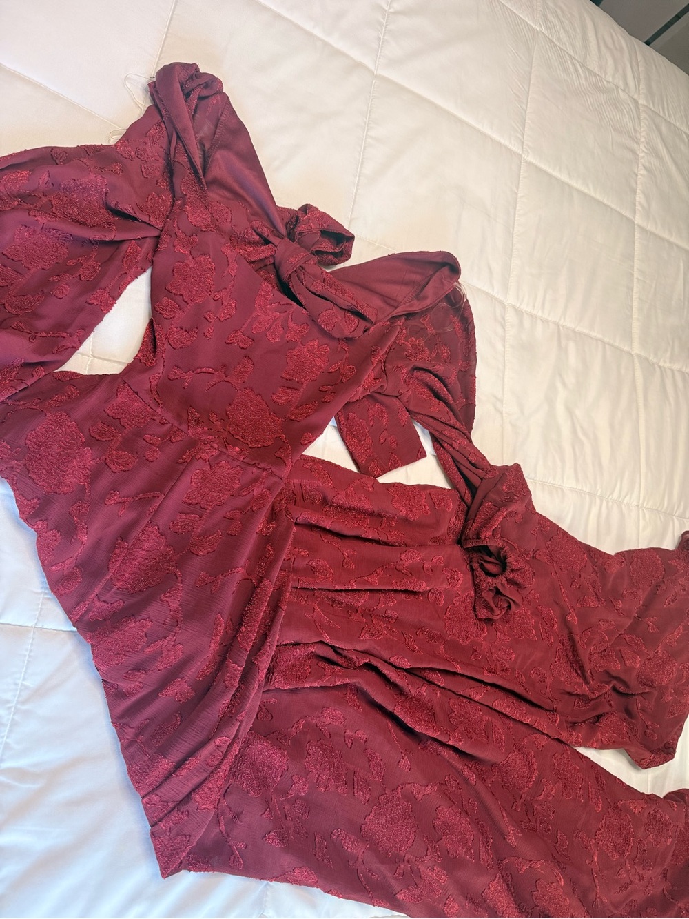 Francesca's Collections Burgundy Floral Jacquard Long-Sleeve Dress